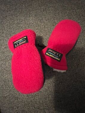 L.L.Bean Baby Fleece Mittens in Hot Pink and Navy 6-12 Months